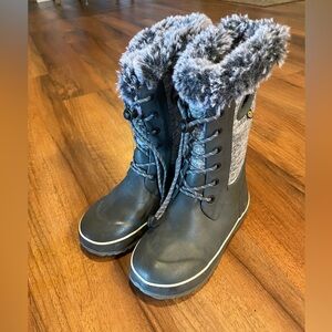 Kids BOGS Gray Fur-Lined Winter Boots